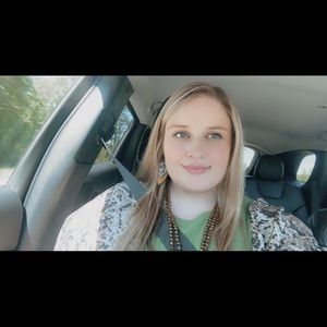 Meet your Posher, Allyson